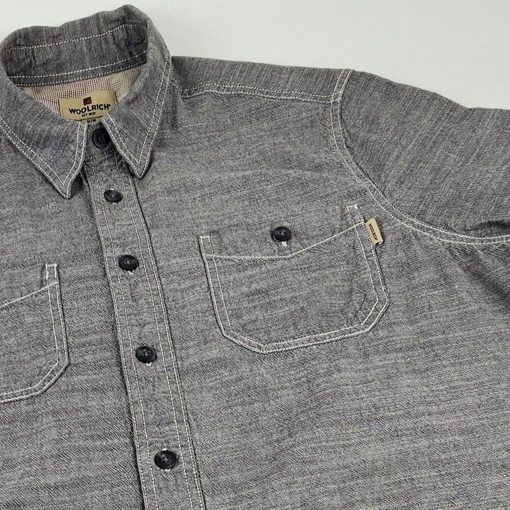 Woolrich Mens M Gray Chambray Work Shirt Short Sleeve Dual Pocket 100% Cotton - Picture 1 of 9
